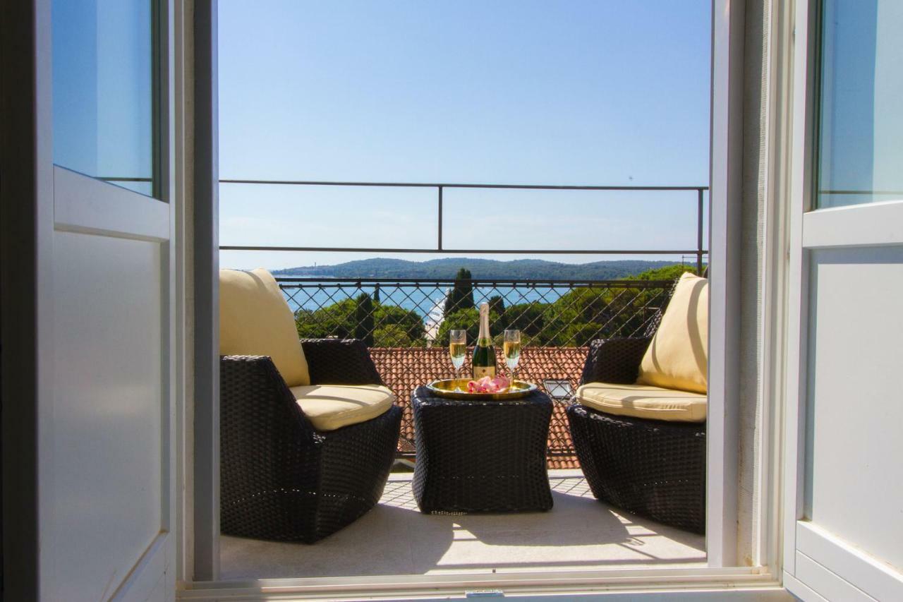 Arena&Sea View Luxurious Residence Pula Extérieur photo