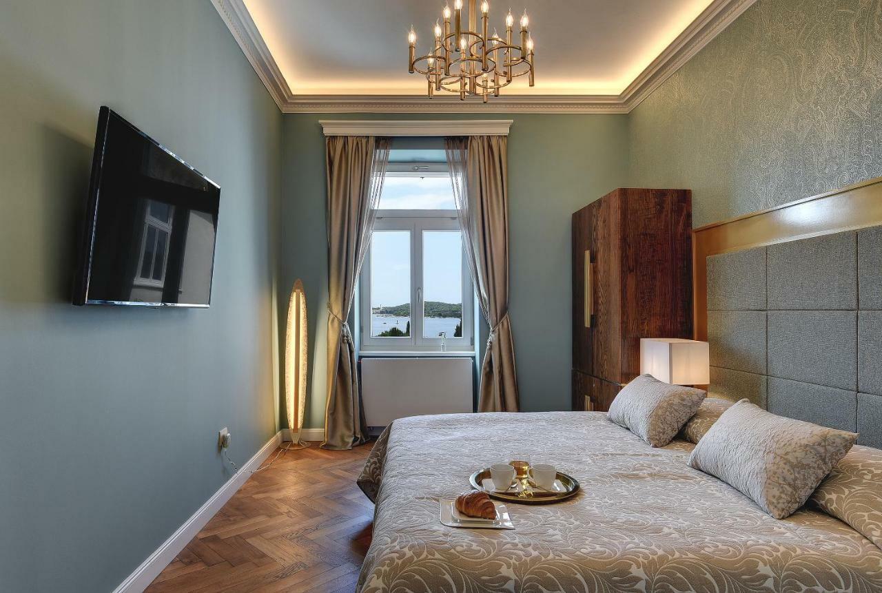 Arena&Sea View Luxurious Residence Pula Extérieur photo